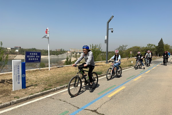 骑行现场.jpg