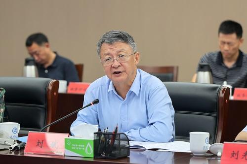 3刘斌讲话.jpg