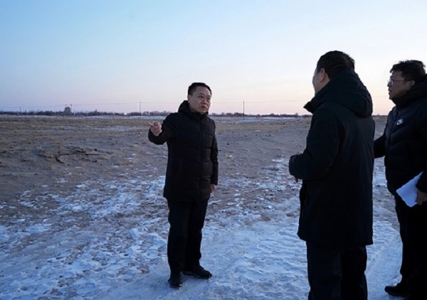 李国英调研西辽河河道情况.jpg