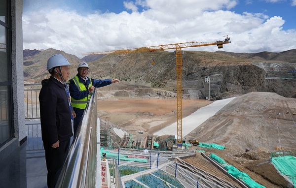 李国英调研帕孜水利枢纽工程（在建）.jpg