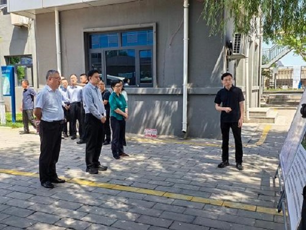 检查向阳闸水利工程.jpg